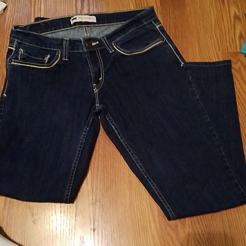 Red tag Levi's